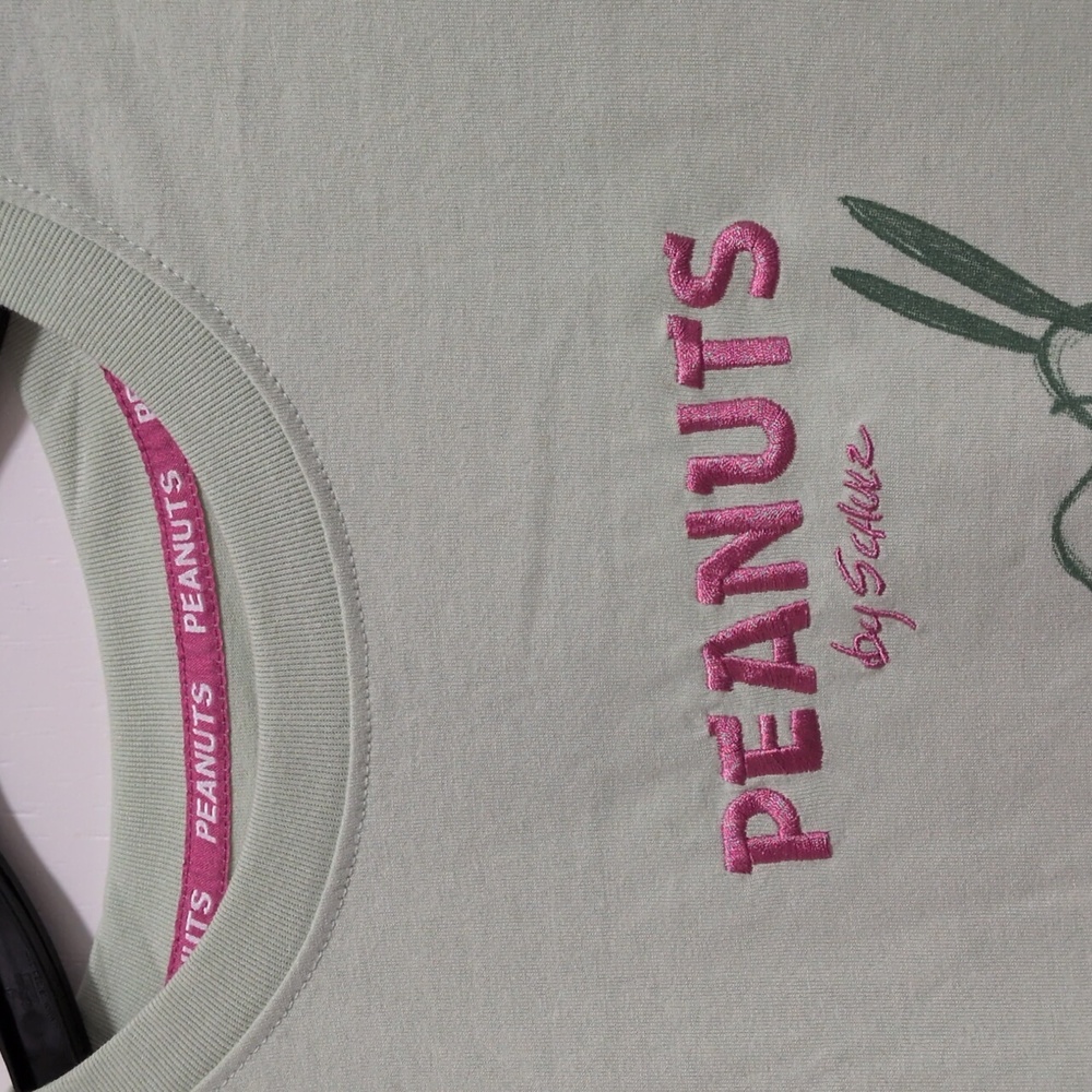 Peanuts Green T-shirt With Pink Embroidery Letters - Picture 2 of 6